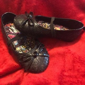 Toddler dress shoes Very glittery
